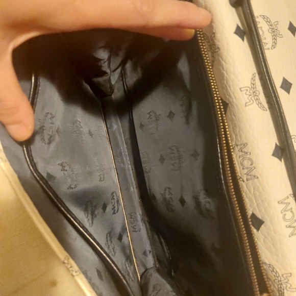Vintage MCM Crossbody - Picture 4 of 16